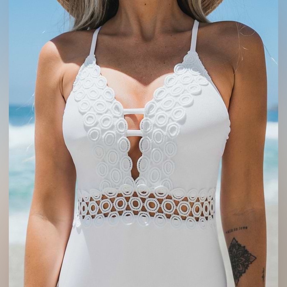 Cupshe White Rib Cutout Lace-Up One Piece Swimsuit NWT - Picture 4 of 12